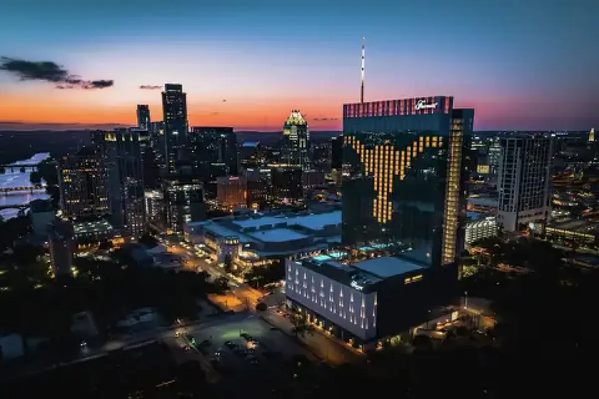 Fairmont Austin Longhorns Suite Unveils Texas Pride Retreat