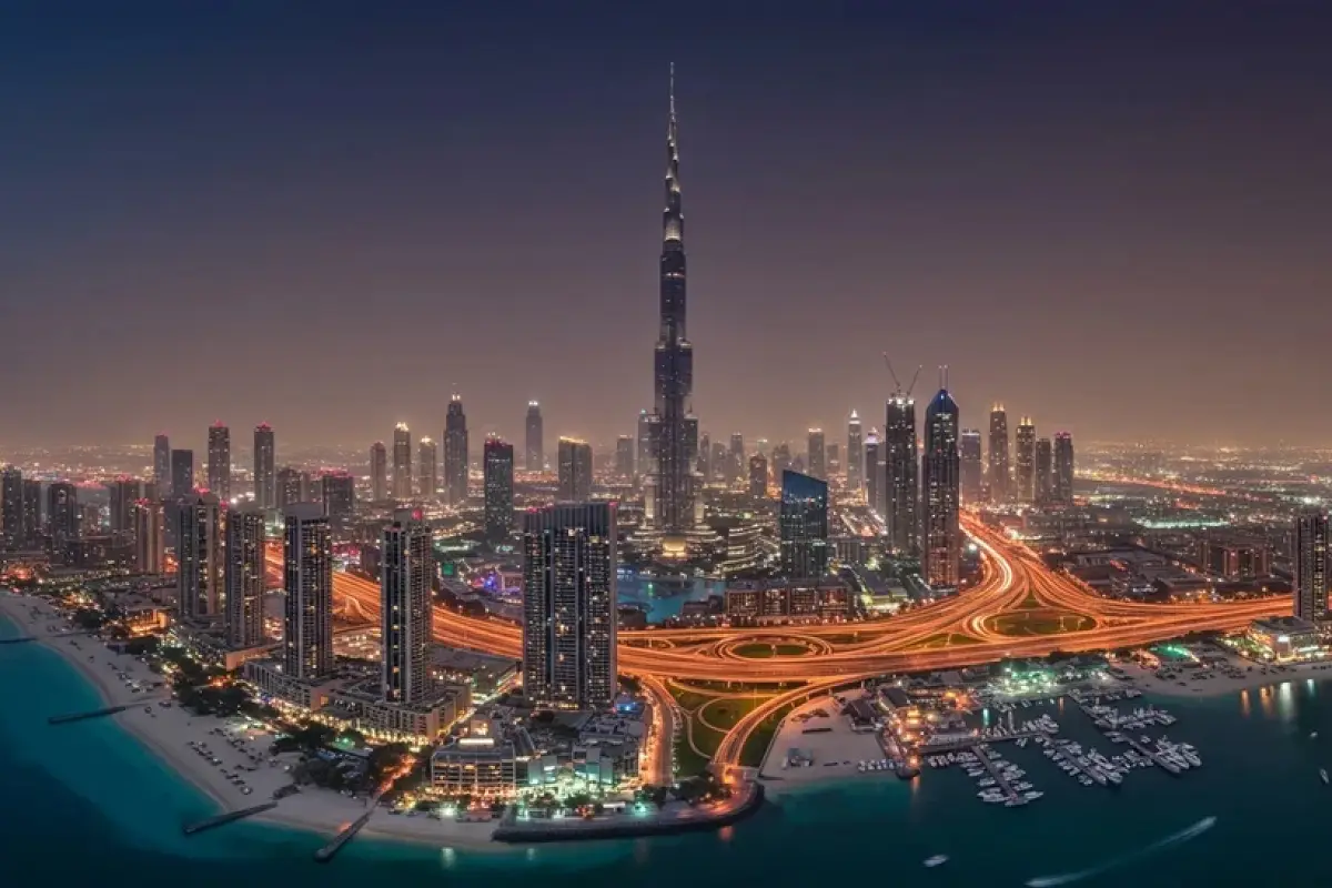 Dubai Hotel Bookings Rise as Gulf Carriers Restore Flights