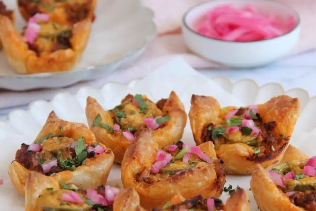 How To Make Bombay Chicken Burger Puffs