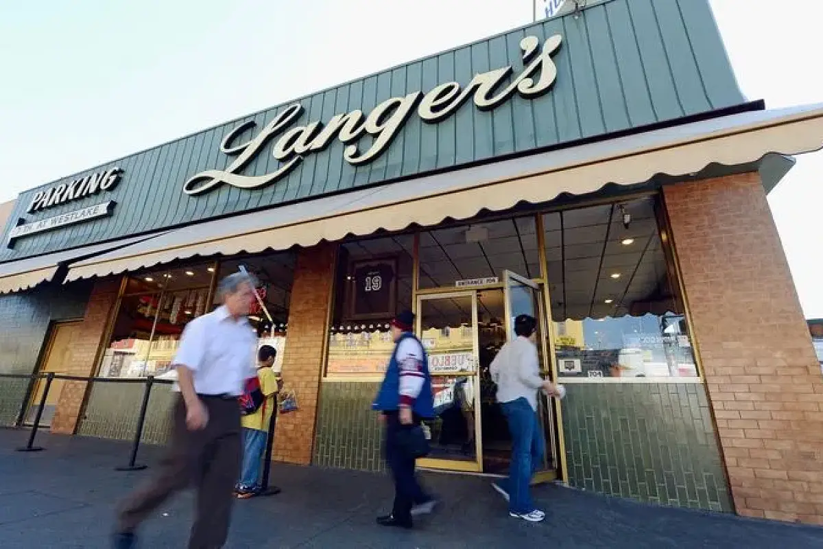Langer's Deli $50 Tip Story Shows One Man's Honest Worry