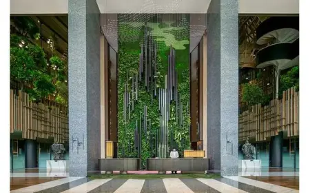 PARKROYAL COLLECTION Marina Bay Wins Top Hotel Honors