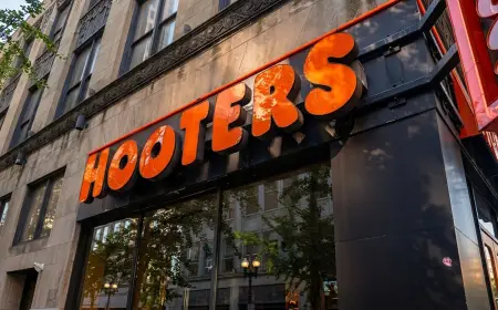 Hooters: The Movie Tells the Chain's Origin Story on Film