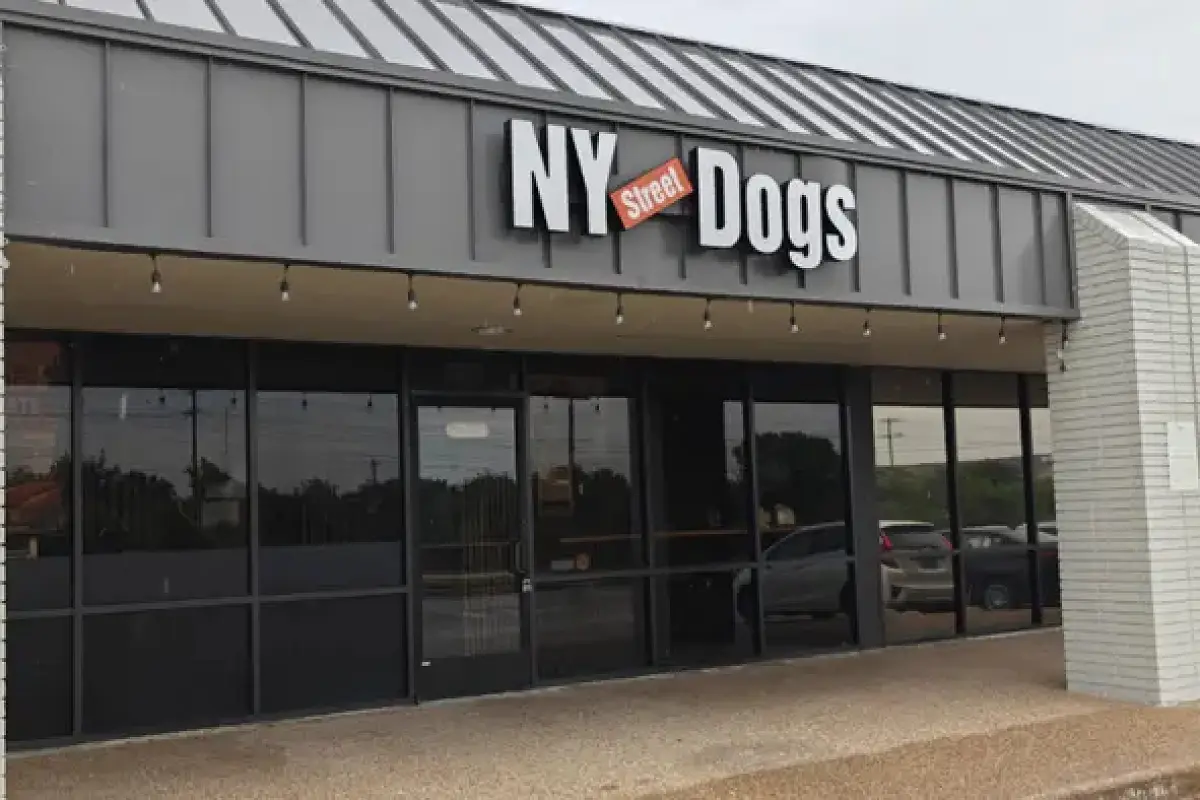 NY Street Dogs Bryan Brings Authentic Hot Dogs to Texas