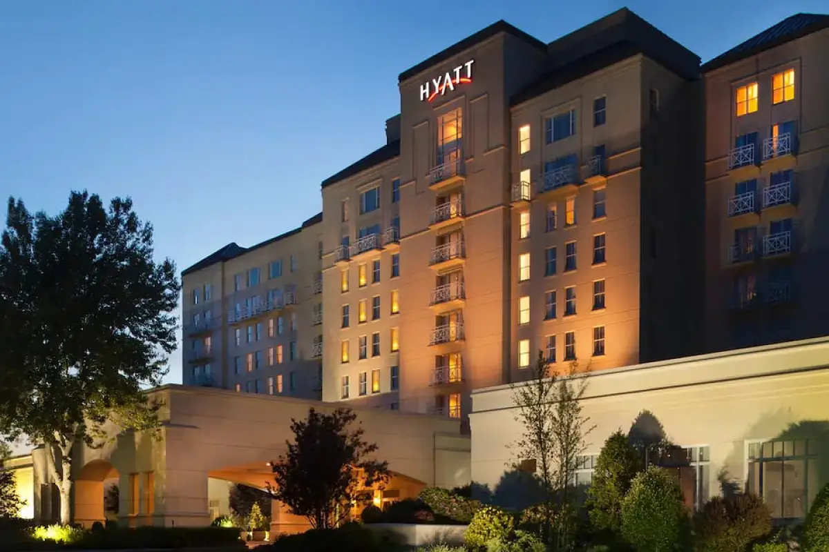 Hyatt Regency Long Island Unveils New Management Era