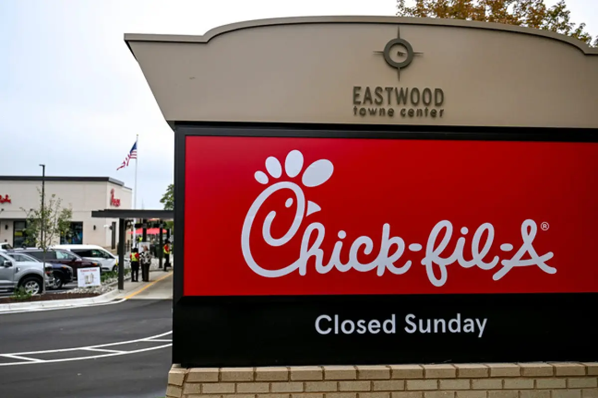 Chick-fil-A Lansing Township Debuts With Costumed Crowds