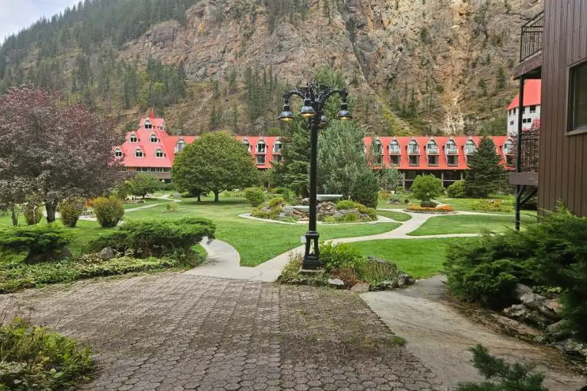 Three Valley Gap Chateau Hides a Remarkable Legacy