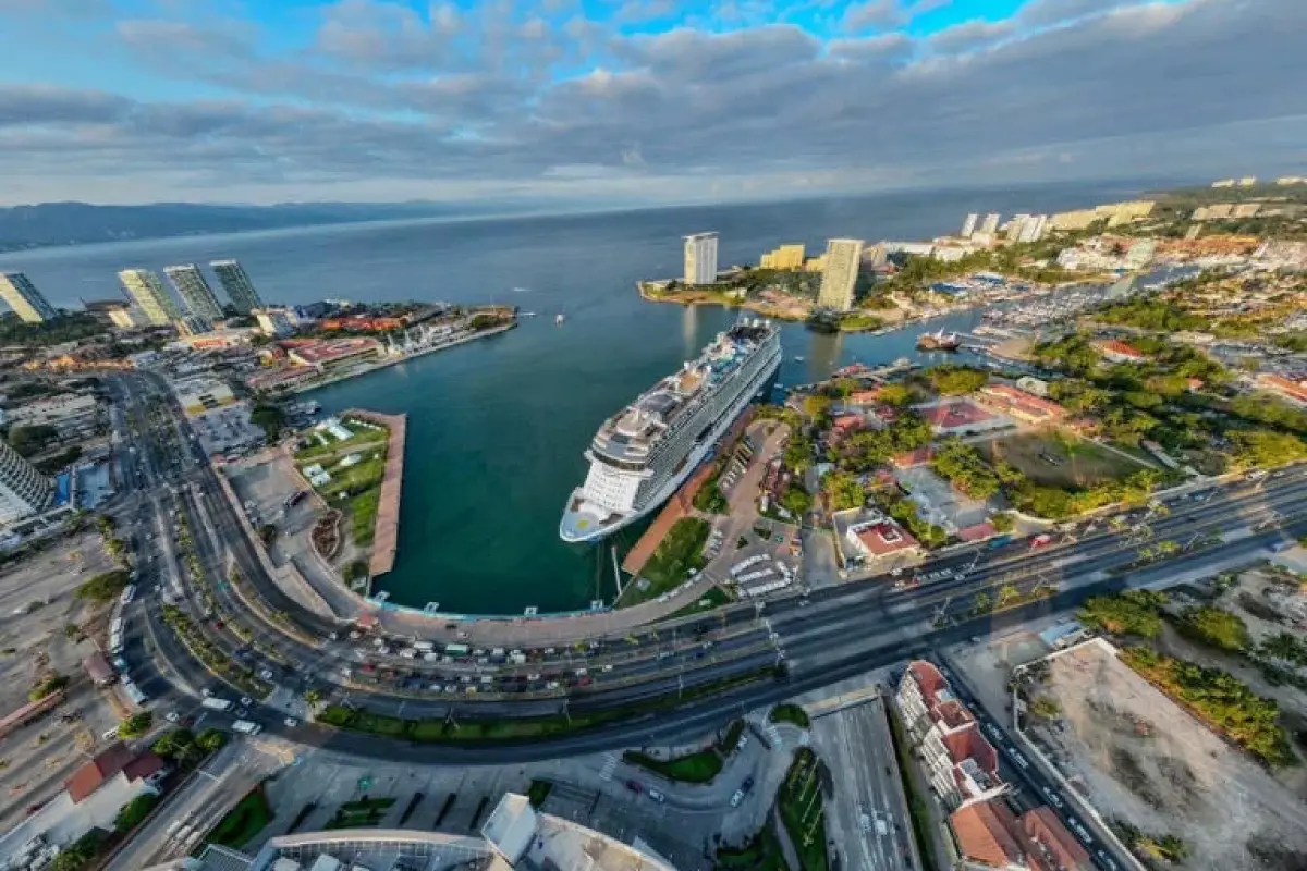 Puerto Vallarta Tourism Challenges: Billboards, Closures, Exit