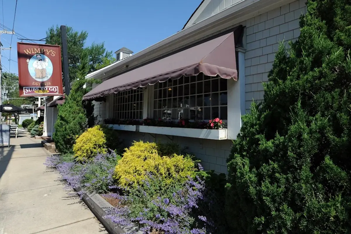 Cape Cod Restaurants 2026: Wimpy's Moves, Others Change Hands