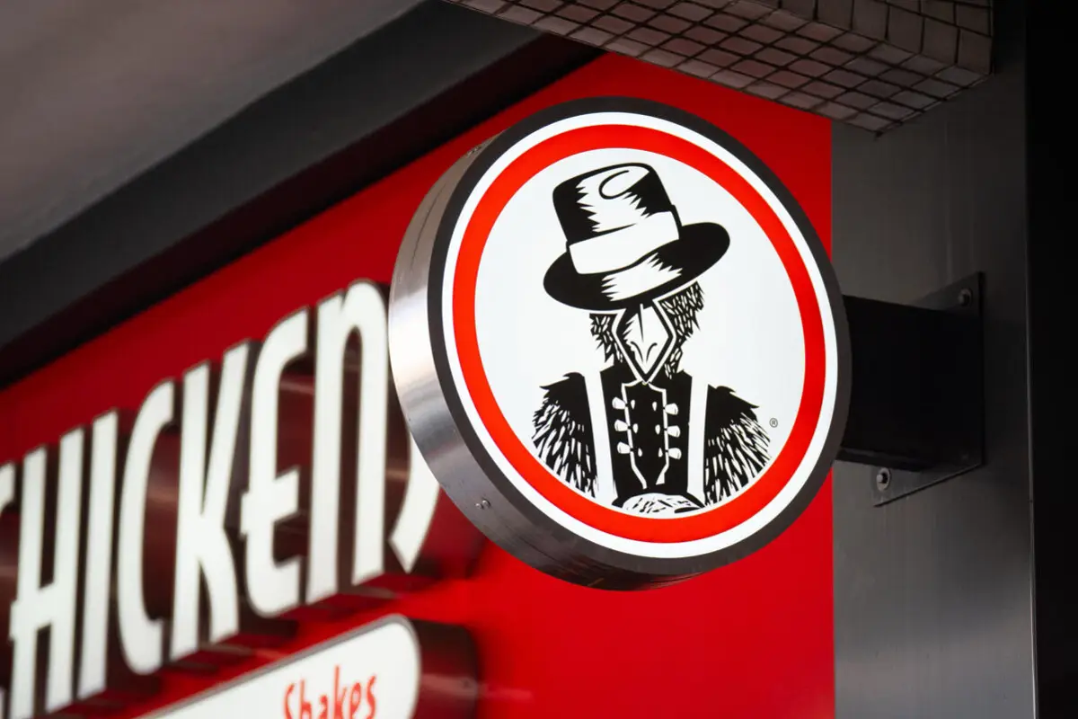 Slim Chickens UK Drive Through Opens First Site in Wales on Oct 6