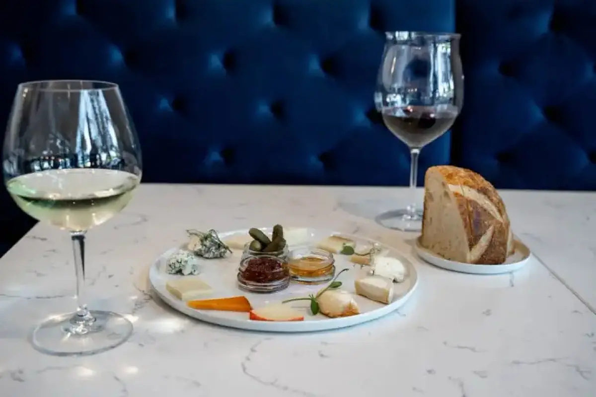 Kansas City Best Restaurants for Cheese and Cheesy Foods: Untold Picks