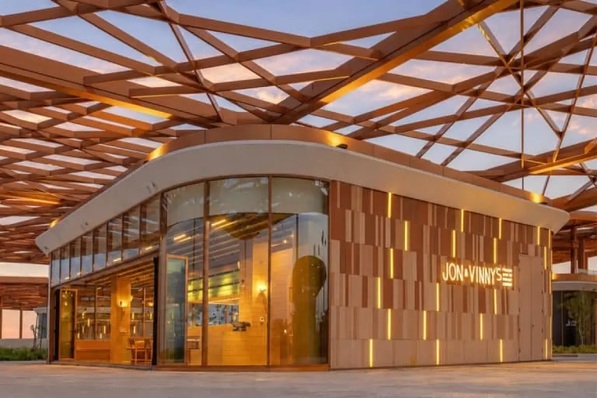 Jon & Vinny's Opens Permanent Restaurant in Al Khobar, Saudi Arabia