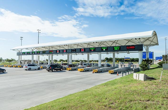 US Airport Charges: Essential Insights on Rising Hub Costs