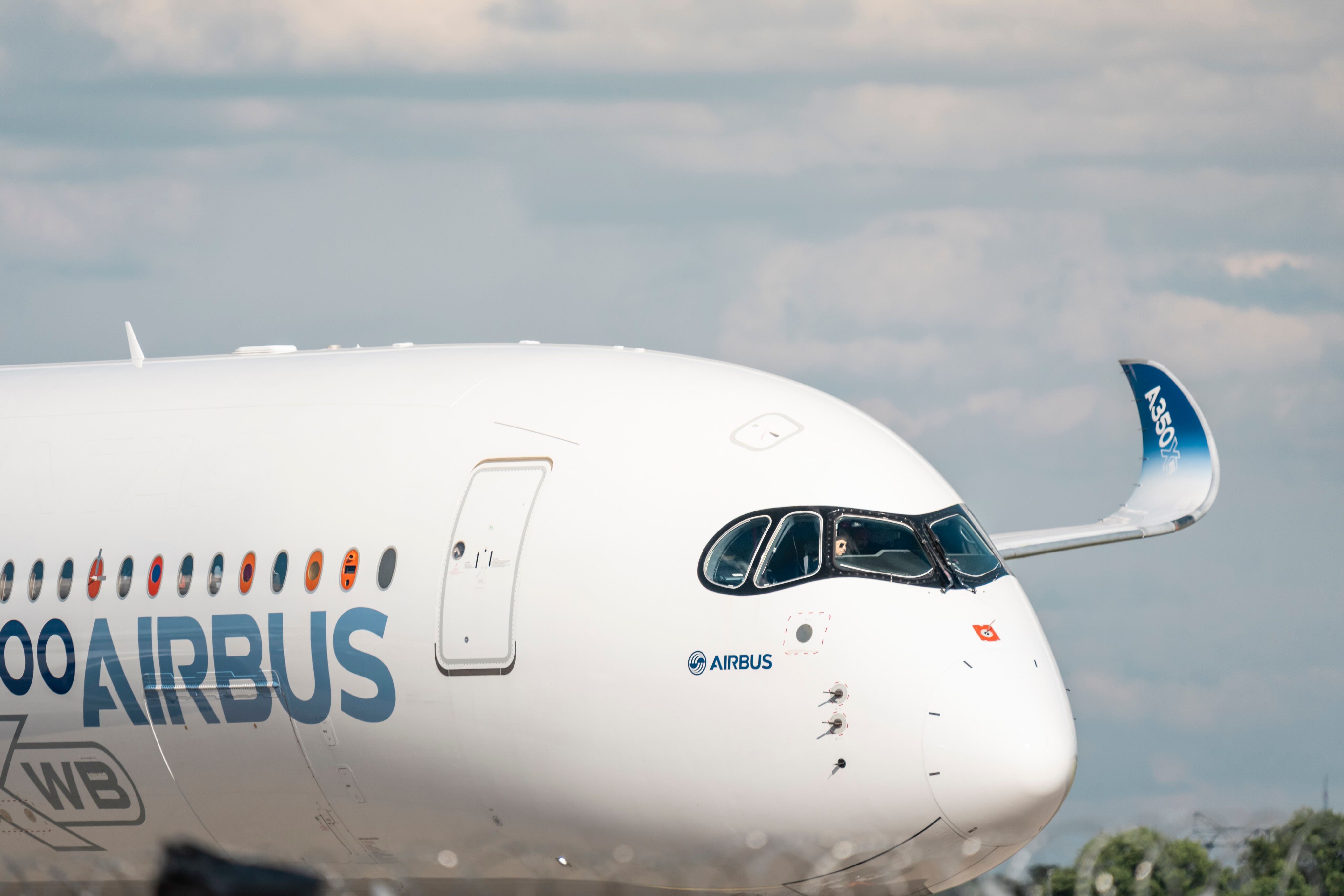 Airbus jet stretches: Official 2030 timeline for A220 and A350 plans