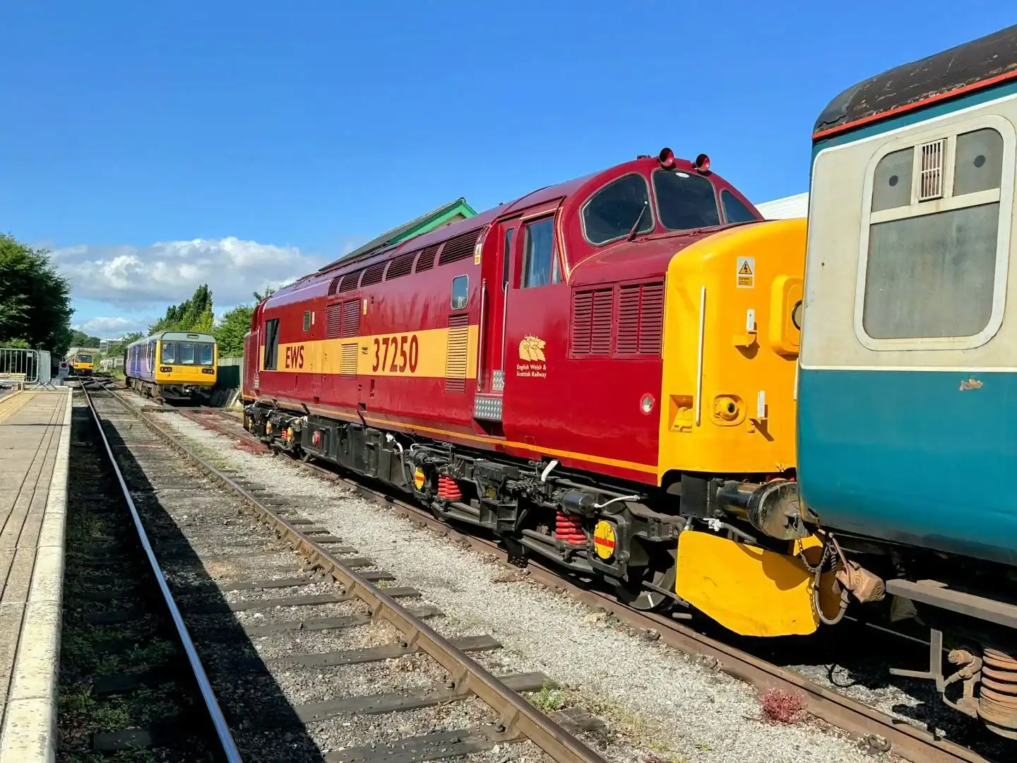 Wensleydale Railway: New 1990s Northern Spirit Train Revealed