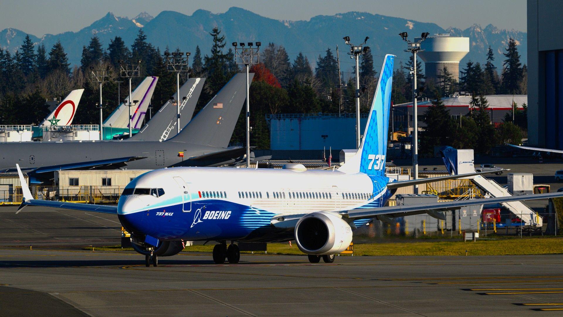 Boeing 737 MAX 10: Exclusive Certification News Amid Software Fears