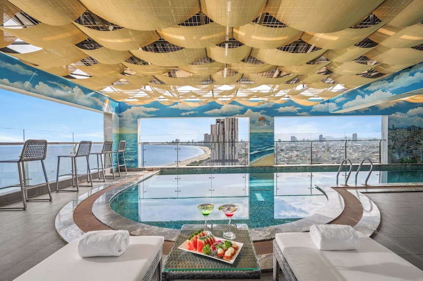 Dallas Hotel Staff Member Fired After Viral TikTok About ICE Agents