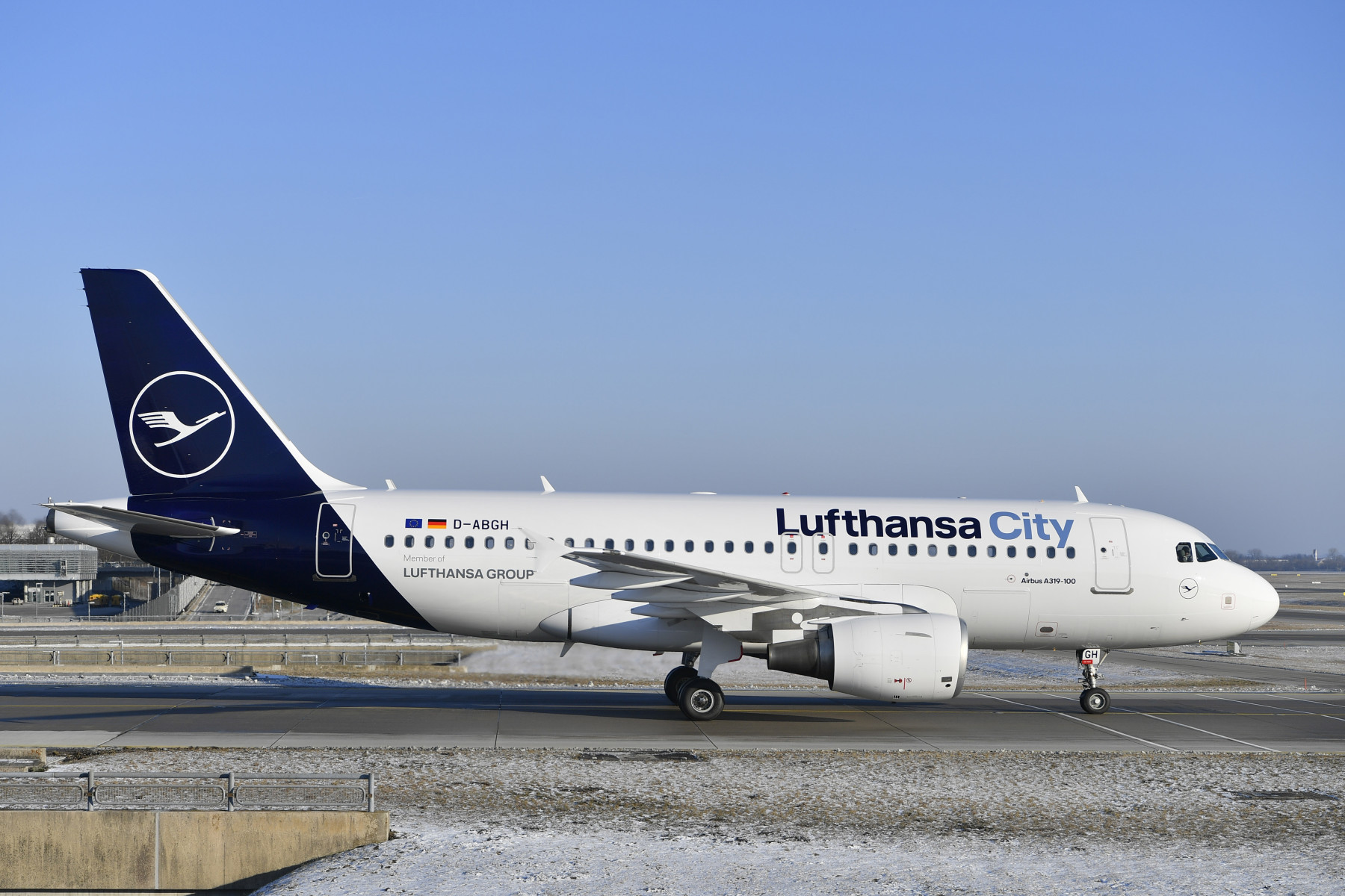 Airlines News  Lufthansa Adds A320neo and A350-900 to 100th Anniversary Fleet