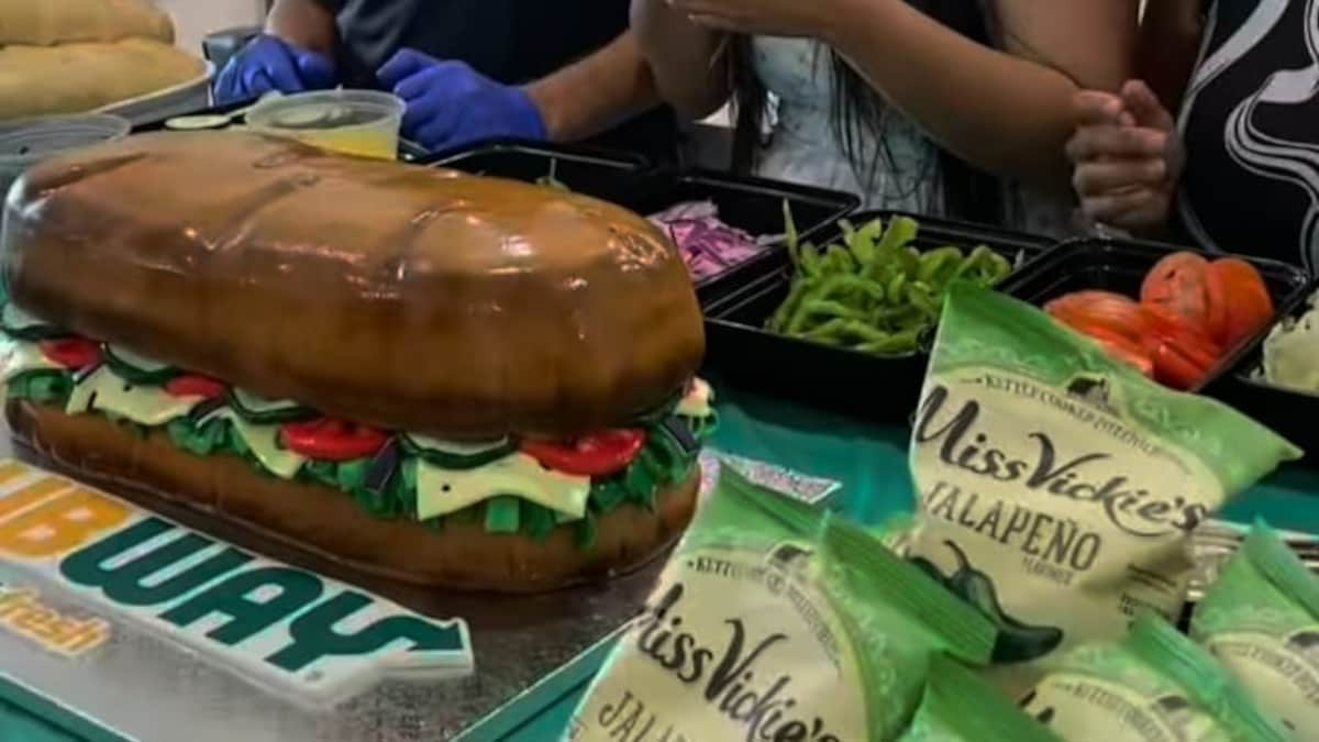 Watch: Dad and mom Flip Their Daughters twenty first Birthday Into A Subway-Themed Social gathering