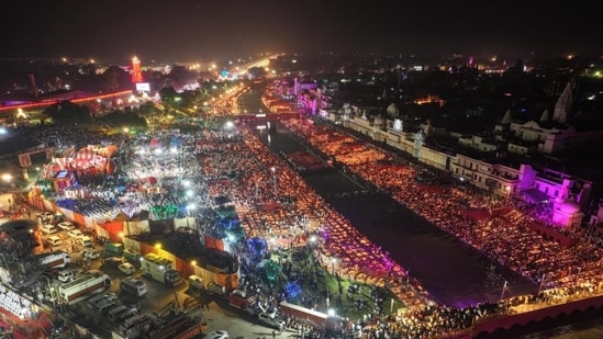 A view of Ayodhya city during the 'Deepotsav 2024' on October 30. (Deepak Gupta/ Hindustan Times)