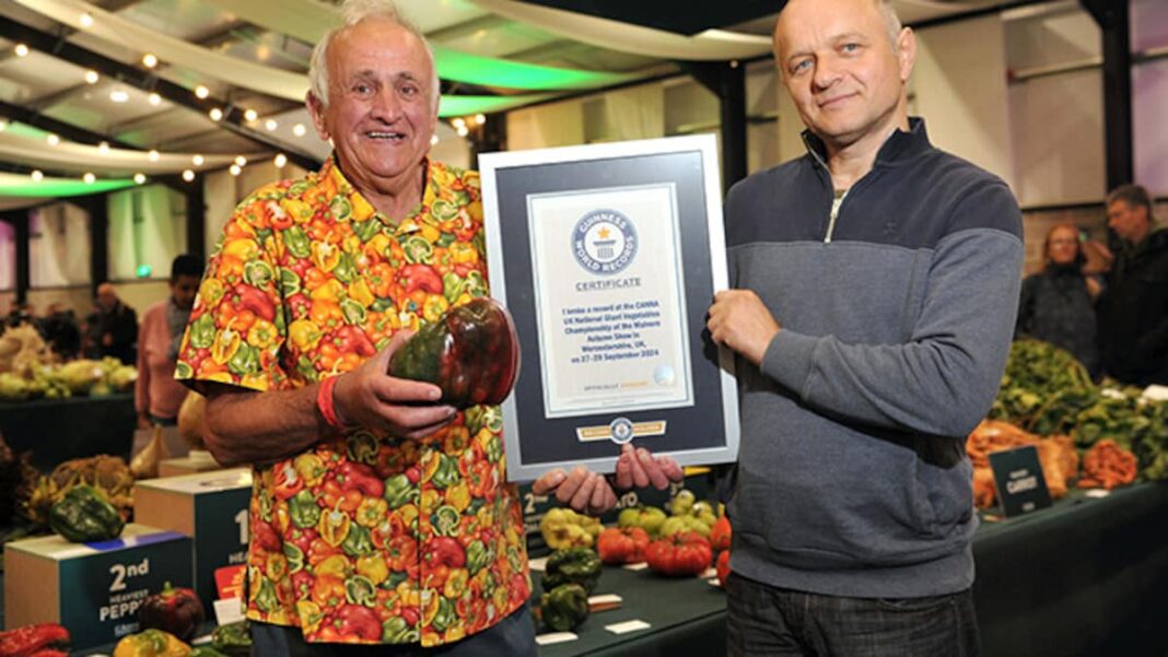 Man Units Document By Rising Worlds Heaviest Bell Pepper Weighing Nearly 1 Kilo