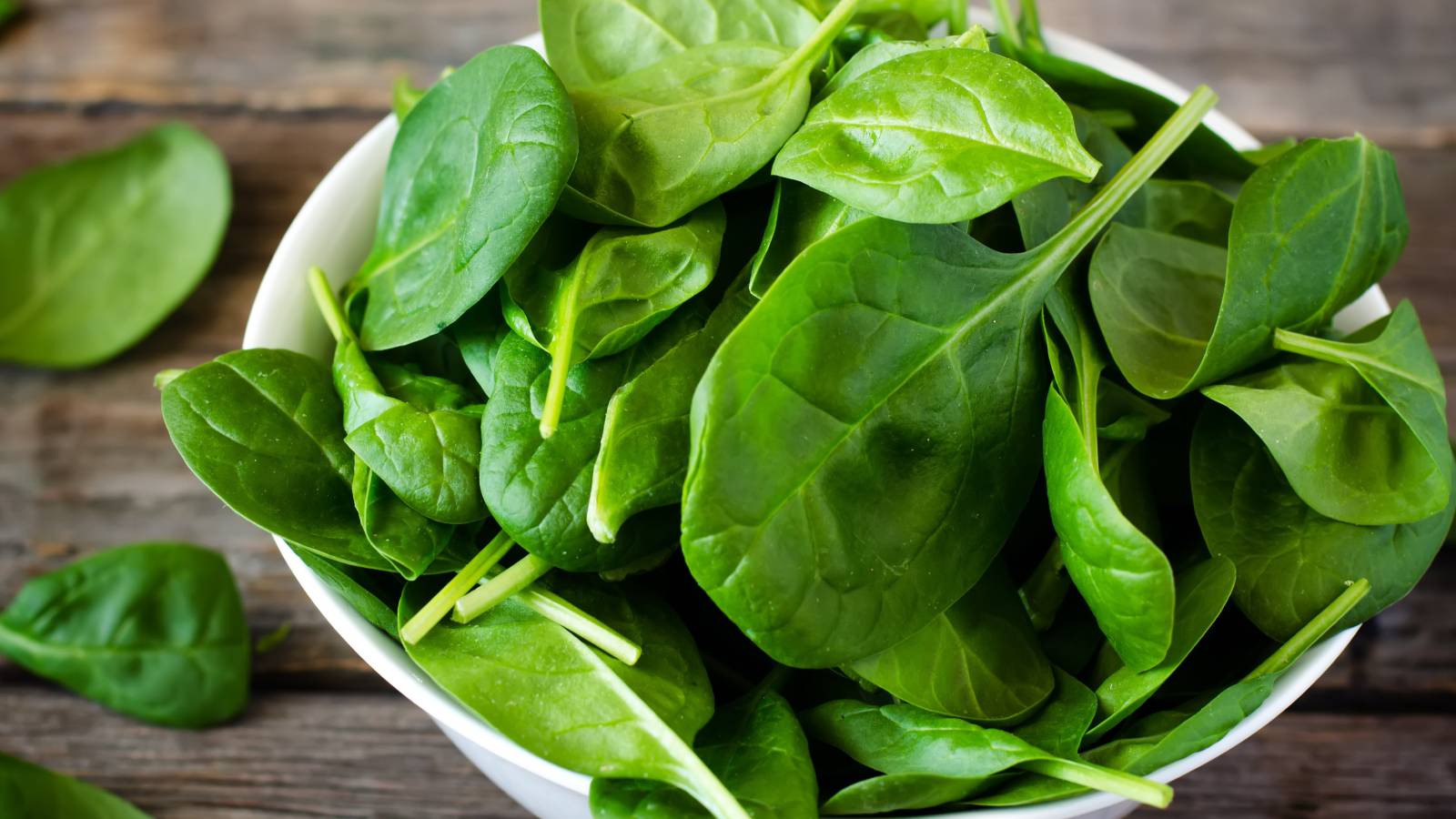 How you can use spinach for hair progress?