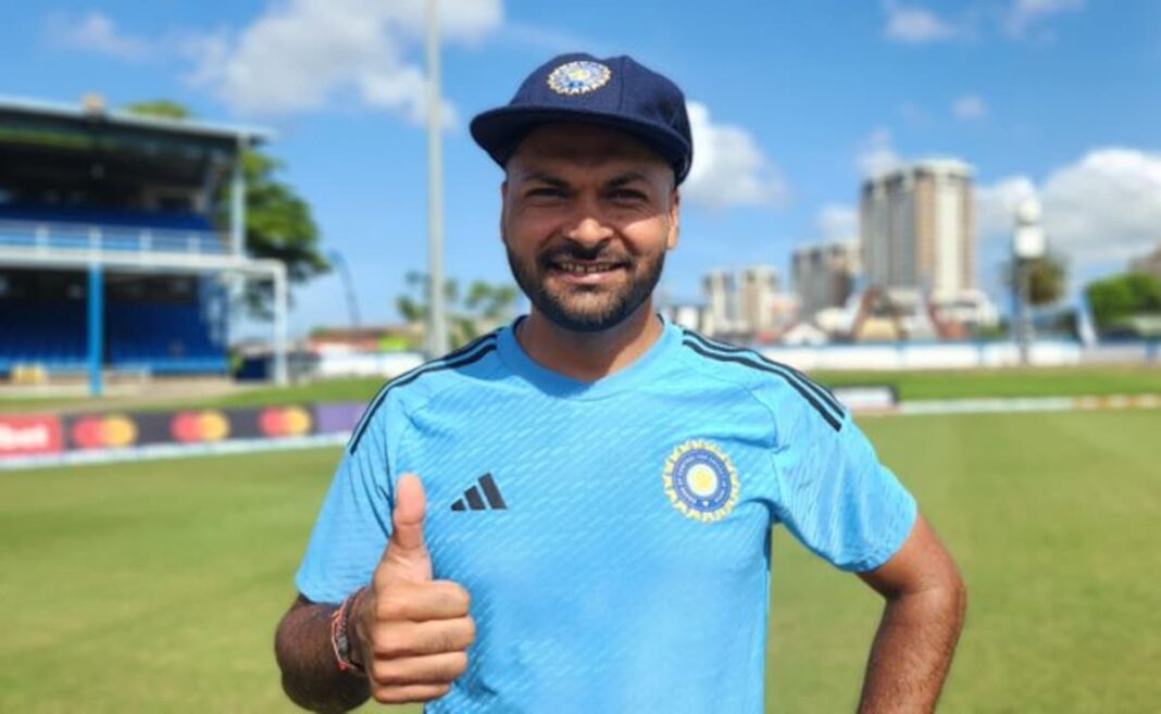 Mukesh Kumar’s 6-Fer Places India A In Hunt vs Australia A In 1st Unofficial Check