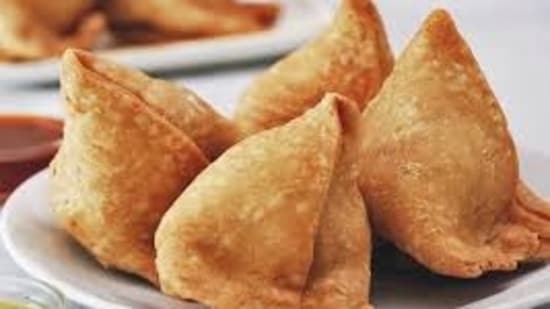 Shimla CID investigate ‘missing Samosas’, tourists flock to hotel for the snack