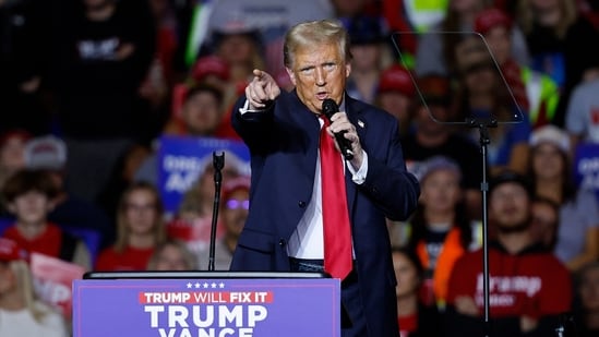 Donald Trump describes two enemies of America: external threats and a more dangerous internal foe. (Photo by CHIP SOMODEVILLA / GETTY IMAGES NORTH AMERICA / Getty Images via AFP)(Getty Images via AFP)