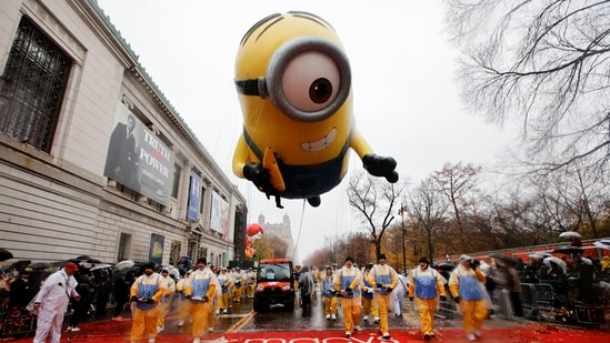 Stuart the Minion balloon flies during the 98th Macy's Thanksgiving Day Parade in New York City.(REUTERS)